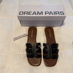 Dream Pairs Black Sandals with Brown Sole brand new